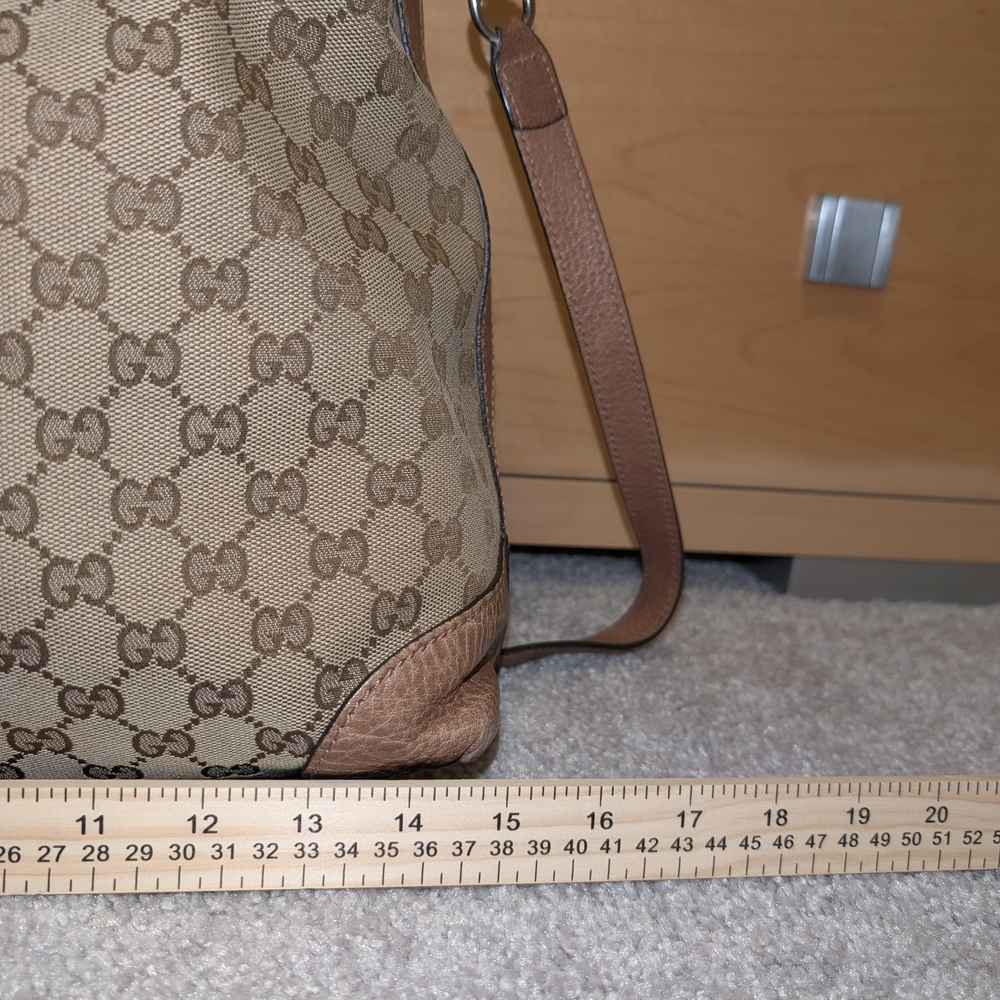 Gucci Brown and Cream Monogram Shoulder Bag - Picture 15 of 16